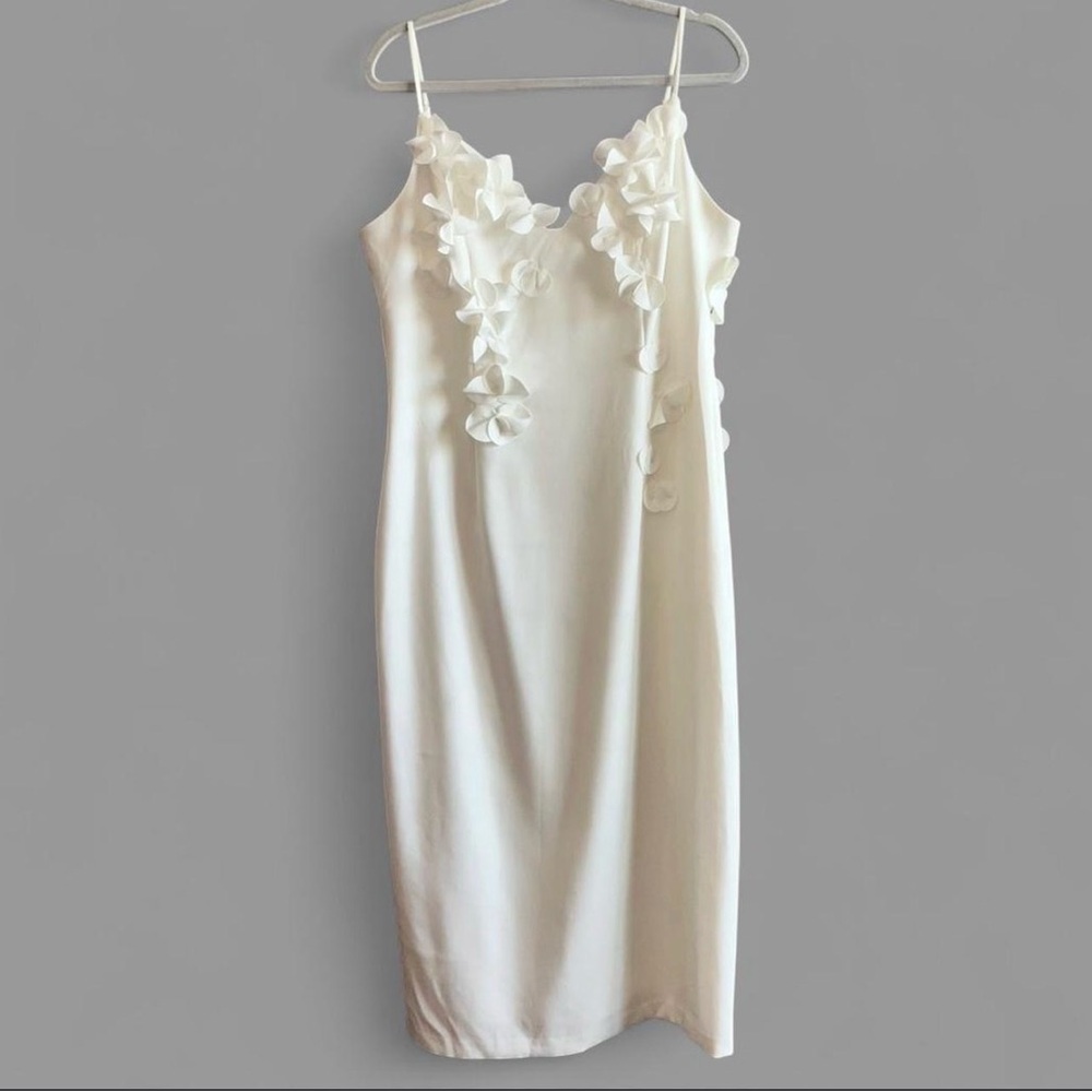 Antonio Melani White Floral Appliqué Sheath Dress Size 14 Elegant Midi - Picture 3 of 7